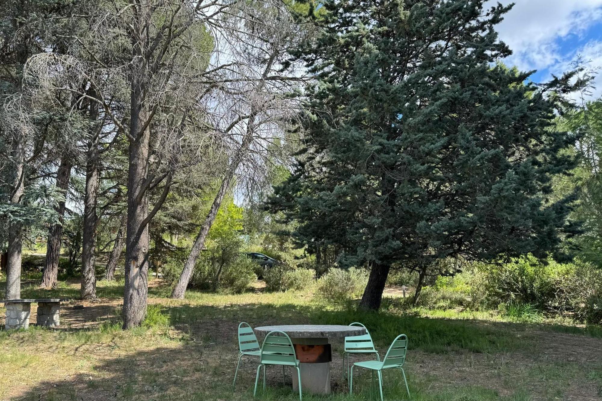 Chambre Tropicale Au Domaine De L'Aven Villeneuve-Minervois Exteriör bild